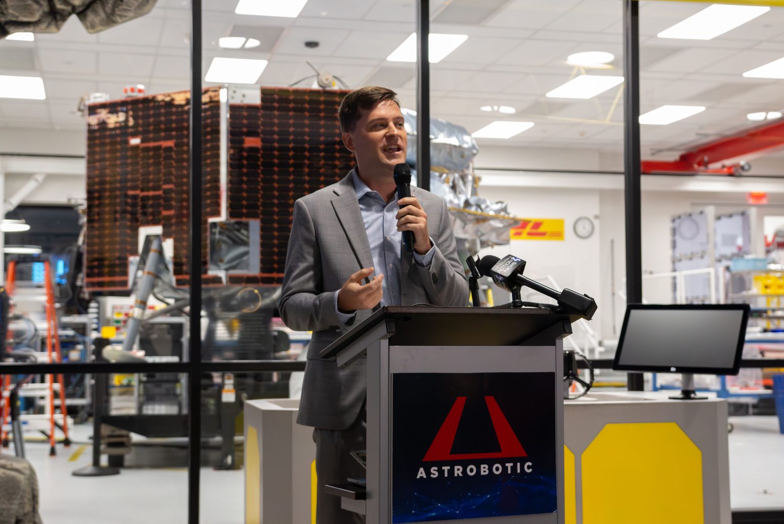 Griffin-1 Lunar Lander Unveiled Ahead of Environmental Testing | Astrobotic